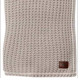 UGG Luna Throw stone